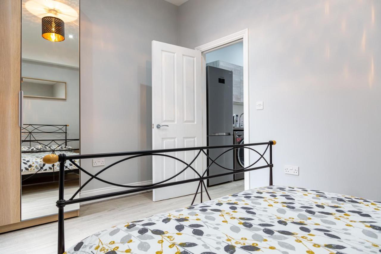 Stunning Property Fully Refurbished 버밍엄 외부 사진